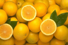 Com o aumento da oferta da laranja foi registrada queda de preço de 17,09%